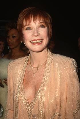 Shirley MacLaine 1983 Shirley MacLaine John Barrett PHOTOlink. EDITORIAL USE ONLY Copyright: xx PhotoxByxJohnxBarrett PHOTOlink.x phlphotos416997
