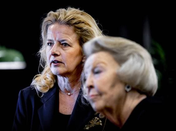THE HAGUE - Princess Beatrix and Princess Mabel during the presentation of the tenth Prince Friso Engineering Prize at The Hague University of Applied Sciences. The winner of the prize can call himself Engineer of the Year for a year. ANP REMKO DE WAAL netherlands out - belgium out  Copyright: xx x493625369x originalFilename: 493625369.jpg