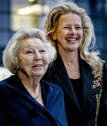 THE HAGUE - Princess Beatrix and Princess Mabel during the presentation of the tenth Prince Friso Engineering Prize at The Hague University of Applied Sciences. The winner of the prize can call himself Engineer of the Year for a year. ANP REMKO DE WAAL netherlands out - belgium out  Copyright: xx x493625604x originalFilename: 493625604.jpg