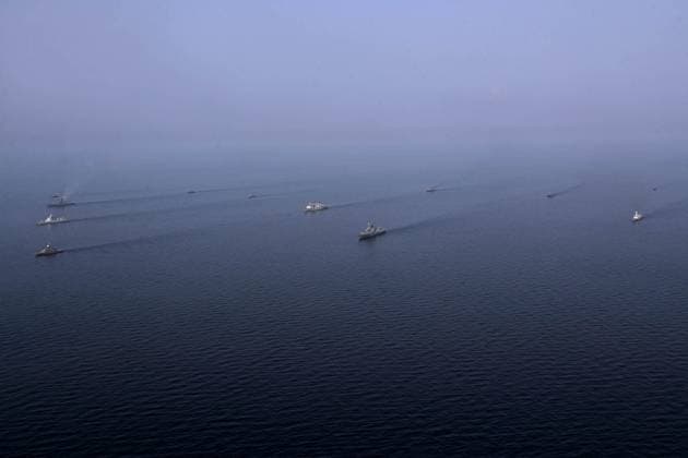 Golf von Oman, Marine-Manöver von China, Russland und Iran March 13, 2024, Undefined, Iran: Iranian, Russian, and Chinese warships conducted the â€oePhoto Ex†exercise and offensive formations in Iran s territorial waters during a joint military drill in southern Iran. The new warships of the Islamic Revolution Guards Corps (IRGC) have participated in a joint naval drill in the Indian Ocean. Naval forces from Iran, Russia, and China have jointly launched the ongoing drill, known as â€oeMarine Security Belt 2024â€Â. Martyr Mahmoudi warship, Martyr Soleimani combat patrol vessel, Martyr Abu Mahdi al-Muhandis warship, Martyr Tavvasoli frigate, and IRGC Navy helicopters are present in the exercise. Undefined Iran - ZUMAi98_ 20240313_zih_i98_001 Copyright: xIranianxArmyxOfficex