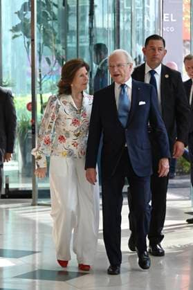 Swedish Royals Visit Mexico - Day 2 March 13, 2024, Mexico City, Mexico: Swedish Queen Silvia and Swedish King Carl XV arriving at the new engineering center of the telecommunications Swedish company Ericsson on the second day of the Swedish State visit to Mexico. on March 13, 2024 in Mexico City, Mexico. (Photo by Carlos Tischler Eyepix Group ABACAPRESS.COM) Mexico City Mexico  Copyright: xTischlerxCarlos Eyepix ABACAx