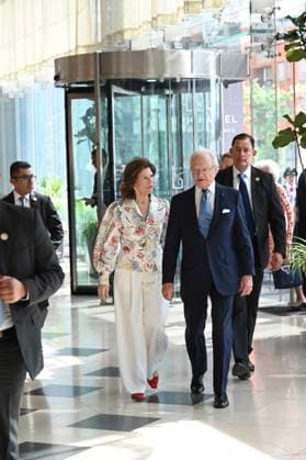 Swedish Royals Visit Mexico - Day 2 March 13, 2024, Mexico City, Mexico: Swedish Queen Silvia and Swedish King Carl XV arriving at the new engineering center of the telecommunications Swedish company Ericsson on the second day of the Swedish State visit to Mexico. on March 13, 2024 in Mexico City, Mexico. (Photo by Carlos Tischler Eyepix Group ABACAPRESS.COM) Mexico City Mexico  Copyright: xTischlerxCarlos Eyepix ABACAx