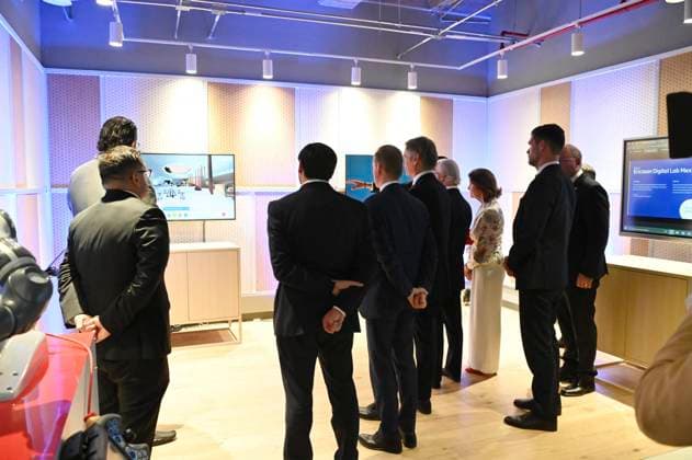Swedish Royals Visit Mexico - Day 2 March 13, 2024, Mexico City, Mexico: Swedish Queen Silvia and Swedish King Carl XV take a tour during the opening of the new engineering center of the telecommunications Swedish company Ericsson on the second day of the Swedish State visit to Mexico. on March 13, 2024 in Mexico City, Mexico. (Photo by Carlos Tischler Eyepix Group ABACAPRESS.COM) Mexico City Mexico  Copyright: xTischlerxCarlos Eyepix ABACAx