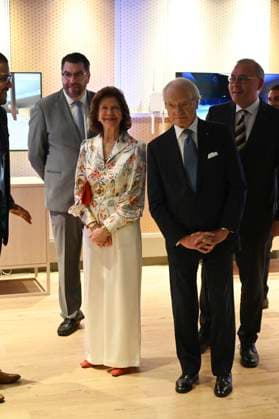 Swedish Royals Visit Mexico - Day 2 March 13, 2024, Mexico City, Mexico: Swedish Queen Silvia and Swedish King Carl XV take a tour during the opening of the new engineering center of the telecommunications Swedish company Ericsson on the second day of the Swedish State visit to Mexico. on March 13, 2024 in Mexico City, Mexico. (Photo by Carlos Tischler Eyepix Group ABACAPRESS.COM) Mexico City Mexico  Copyright: xTischlerxCarlos Eyepix ABACAx