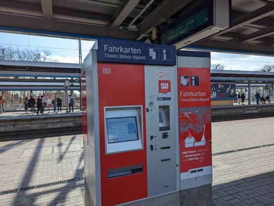 Ticket machine on Train station Brandenburg to the Havel 1130000325