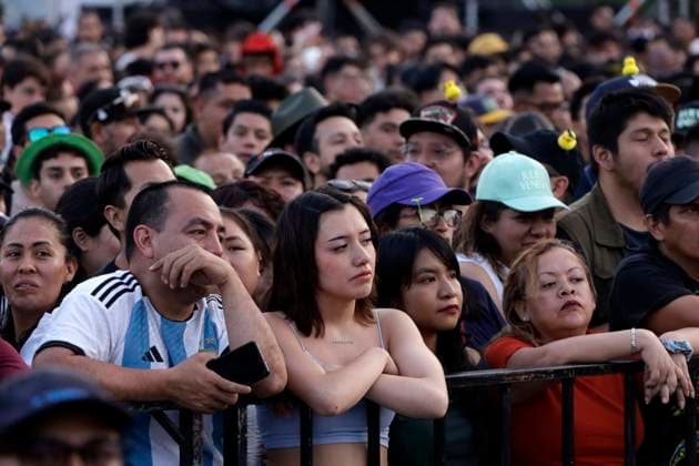 March 16, 2024, Mexico City, Ciudad de Mexico, Mexico: March 16, 2024, Mexico City, Mexico: Hundred of people attend at Mexico City Zocalo to enjoy the free concert as part of the Time for Women: Festival for equality. on March 16, 2024 in Mexico City, Mexico Mexico City Mexico - ZUMAe321 20240316_zea_e321_020 Copyright: xLuisxBarronx xEyepixxGroupx