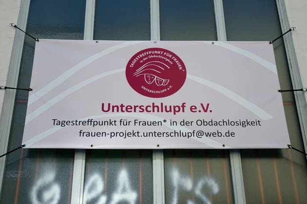 Frauen-Projekt Unterschlupf e.V. Frauen-Projekt Unterschlupf e.V., 02.10.2023, Kreuzberg, Wrangelstrasse, Berlin, Unterschlupf e.V. ist ein Tagestreffpunkt für Frauen in der Obdachlosigkeit. *** Frauen Projekt Unterschlupf e V Frauen Projekt Unterschlupf e V , 02 10 2023, Kreuzberg, Wrangelstrasse, Berlin, Unterschlupf e V is a daytime meeting place for women who are homeless