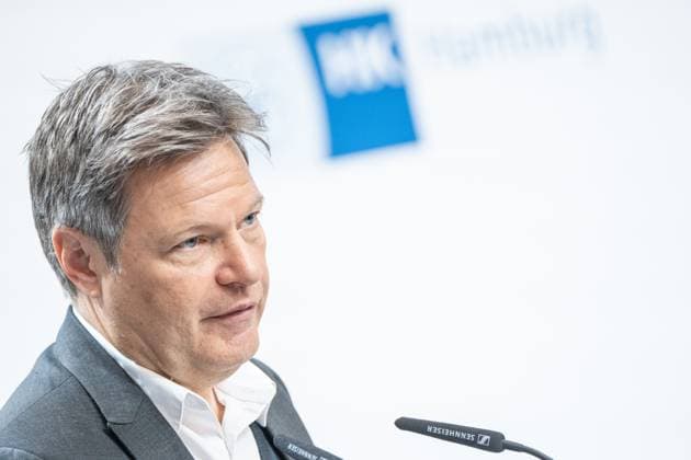Canada Germany Hydrogen and Ammonia Producer Offtaker Conference in Hamburg Robert Habeck, Federal Minister of Economics, gives a speech to the Chamber of Commerce Canada Germany Hydrogen and Ammonia Producer Offtaker Conference in Hamburg Robert Habeck, Federal Minister of Economics, gives a speech to the Chamber of Commerce, Hamburg Hamburg Germany Chamber of Commerce