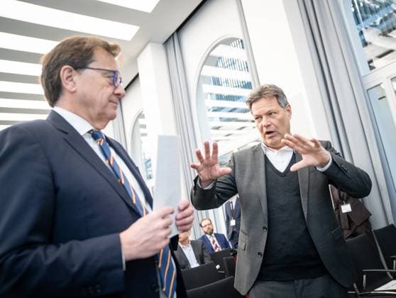 Canada Germany Hydrogen and Ammonia Producer Offtaker Conference in Hamburg Robert Habeck, Federal Minister of Economics right , with Jonathan Wilkinson, Minister of Energy and Nat
