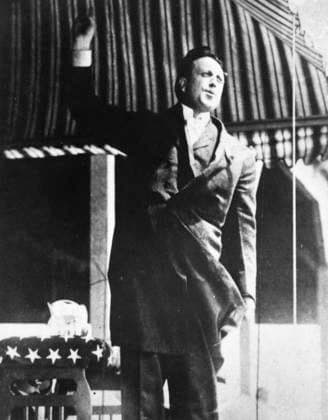 WILLIAM RANDOLPH HEARST (1863-1951). American newspaper publisher. Campaigning for the governorship of New York in 1906.  Copyright: xGRANGERx xGRANGERx 0004983