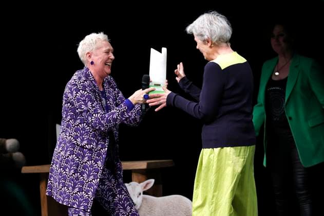 Lioba Albus and Gerburg Jahnke at the Recklinghäuser Hurz comedy award ceremony at the Ruhrfestspielhaus Recklinghausen, 18 03 2024 Foto:xT.xSchröerx xFuturexImagex hurz_4383