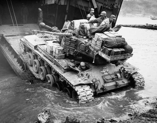 KOREAN WAR: INCHON, 1952. A United States Marine Corps tank rolls onto the beach at Inchon, South Korea in April 1952.  Copyright: xGRANGERx xGRANGERx 0018076