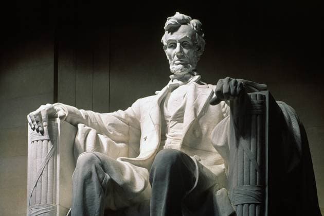 LINCOLN MEMORIAL: STATUE. Detail of marble sculpture of Abraham Lincoln by Daniel Chester French, in Lincoln Memorial, Washington, D.C.  Copyright: xGRANGERx xGRANGERx 0025923