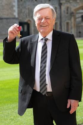. 20 03 2024. Windsor, United Kingdom. Radio broadcaster Tony Blackburn with his OBE after an Investiture at Windsor Castle, United Kingdom.  xPoolx xi-Imagesx IIM-25077-0002