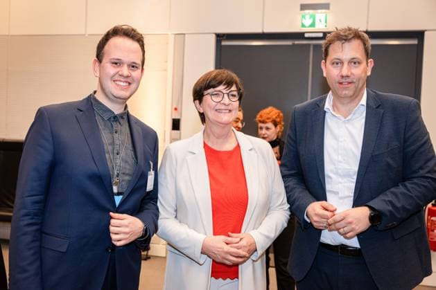 Saskia Esken, center, Lars Klingbeil, right, presentation of the Otto Wels Prize in the German Bundestag, 20 3 2024, Bundestag, Reichstag building, Berlin, Germany kreativmedia_spd_25