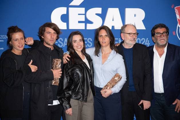 Cesar Des Lyceens 2024 Award Grand Rex Adele Exarchopoulos, Hugo Selignac, Elodie Bouchez, Jeanne Herry and Alain Attal attending the Cesar Des Lyceens 2024 Award at the Grand Rex Cinema in Paris, France, on March 20, 2024. Photo by Aurore Marechal ABACAPRESS.COM Paris France  Copyright: xMarechalxAurore ABACAx