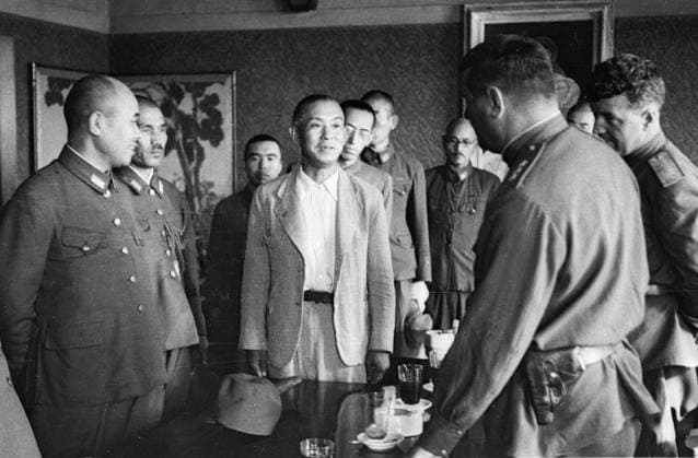 CAPITULATION JAPAN WWII 65856 01.09.1945 Soviet Command accepts capitulation of the Japanese army units. Simon Raskin Sputnik Manchzhuriya China  Copyright: xSimonxRaskinx