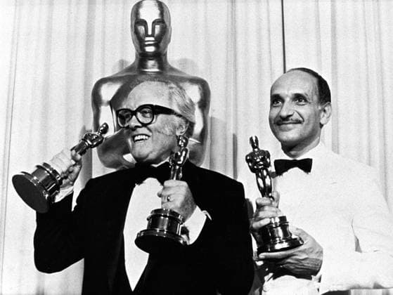 Gandhi Director Richard Attenborough and star Ben Kingsley, who played Mohandas K Gandhi, with the Oscars they received for Gandhi - Best Picture, Best Director and Best Actor in a Leading Role, Credit:UPPA . Avalon  Copyright: xUPPAx.x xAvalonx 0559780198