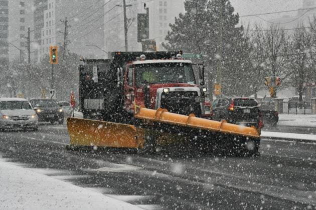 Snowstorm In Toronto, Canada A snowplow is clearing the streets during a snowstorm in Toronto, Ontario, Canada, on March 22, 2024. The storm is expected to drop between 10-15 centimeters of snow across the Greater Toronto Area. Toronto Ontario Canada  Copyright: xCreativexTouchxImagingxLtdx originalFilename: friedman-snowstor240322_npM4T.jpg