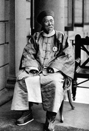 China: Li Hongzhang (1823-1901), Qing Dynasty statesman and victorious general against the Taiping Rebellion, 1896 Li Hongzhang or Li Hung-chang (simplified Chinese: æ?Žé¸¿ç« ; traditional Chinese: æ?Žé »ç« ; pinyin: LÇ? HongzhÄ?ng), Marquis Suyi of the First Class (Chinese: ä¸Äç‰è‚Öæ¯Ö侯, p YÄ«dÄ›ng Sù Yì Hou), GCVO, (February 15, 1823 November 7, 1901) was a leading statesman of the late Qing Empire. He quelled several major rebellions and served in important positions of the Imperial Court, including the premier viceroyalty of Zhili.<br ><br > Although he was best known in the West for his generally pro-modern stance and importance as a negotiator, Li antagonized the British with his support of Russia as a foil against Japane Copyright: xxPicturesxFromxHistoryx