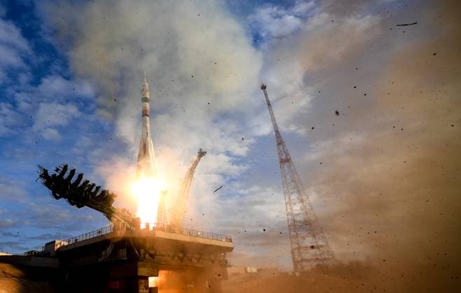 Bilder des Jahres 2024, News 03 März News Themen der Woche KW12 News Bilder des Tages Kazakhstan Russia Space 8648809 23.03.2024 The Soyuz-2.1a rocket booster carrying the Soyuz MS-25 spacecraft with NASA astronaut Tracy Dyson, Roscosmos cosmonaut Oleg Novitsky, and Belarusian cosmonaut Marina Vasilevskaya blasts off from the Baikonur Cosmodrome to the International Space Station (ISS), in Kazakhstan. Alexey Filippov Sputnik Baikonur Kazakhstan  Copyright: xAlexeyxFilippovx