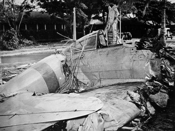 WORLD WAR II: PEARL HARBOR. The wreckage of a downed Japanese Zero fighter at Honolulu, Hawaii, following the Japanese attack on the U.S. naval base at Pearl Harbor, 7 December 1941.  Copyright: xGRANGERx xGRANGERx 0100318