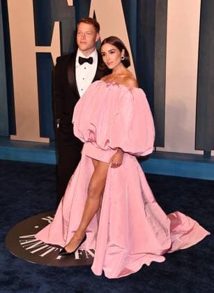 2022 Vanity Fair Oscar Party Hosted By Radhika Jones - Arrivals BEVERLY HILLS, CA - MARCH 27: (L-R) Christian McCaffrey and Olivia Culpo attend the 2022 Vanity Fair Oscar Party hosted by Radhika Jones at Wallis Annenberg Center for the Performing Arts on March 27, 2022 in Beverly Hills, California., Credit:Jeffrey Mayer Avalon United States, CA, Beverly Hills, Wallis Annenberg Center For The  Copyright: xJeffreyxMayerx xAvalonx 0682052758