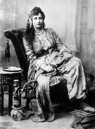 TURKISH HAREM WOMAN. Harem Beauty. Photograph, early 20th century.  Copyright: xGRANGERx xGRANGERx 0108259