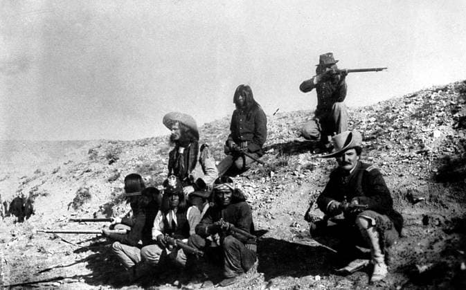 SOLDIERS AND SCOUTS. Soldiers with Apache scouts in the American southwest. Photograph, late 19th century.  Copyright: xGRANGERx xGRANGERx 0120733