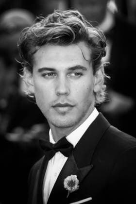 Elvis red carpet at the 75th Cannes Film Festival Austin Butler seen at the Elvis red carpet during the 75th Cannes Film Festival on Wednesday, May. 25, 2022 at Palais des Festivals et des Congres de Cannes ., Credit:Julie Edwards Avalon France, CÃ te d Azur, Cannes, Palais des Festivals et des Cong  Copyright: xJuliexEdwardsx xAvalonx 0694504836