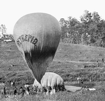 CIVIL WAR: BALLOON, 1862. Professor Thaddeus Sobieski Coulincourt Lowe inflating his reconnaissance balloon Intrepid on Gaines Hill, Virginia, shortly before the Battle of Fair Oaks during the American Civil War, May 1862. Photograph by Mathew Brady or one of his assistants.  Copyright: xGRANGERx xGRANGERx 0163359