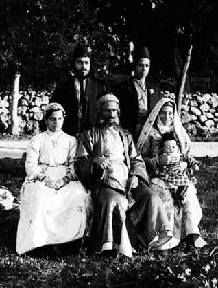 Yemen Palestine: Mizrahi Jewish family of Yemeni origin, Jerusalem, c. 1910 Palestine (Arabic: ÙÙ Ø³Ø·ÙäÙÜŽ Filasá¹­Ä«n, Falasá¹­Ä«n, Filisá¹­Ä«n; Greek: Î Î±Î»Î±Î¹ÏƒÏ Î¯Î½Î·, PalaistinÄ ; Latin: Palaestina; Hebrew: ×¤×œ× ×ª×™× × Palestina) is a n ame given to the geographic region between the Mediterranean Sea and the Jordan River. The region is also known as the Land of Israel (Hebrew: ××¨×¥Ö¾×™× ×¨××œ Eretz-Yisra el), the Holy Land and the Southern Levant.<br ><br > In 1832 Palestine was conquered by Muhammad Ali s Egypt, but in 1840 Britain intervened and returned control of the Levant to the Ottomans in return for further capitulations. The end of the 19th century saw the beginning of Zionist immigration and the Revival of the Copyright: xxPicturesxFromxHistoryx