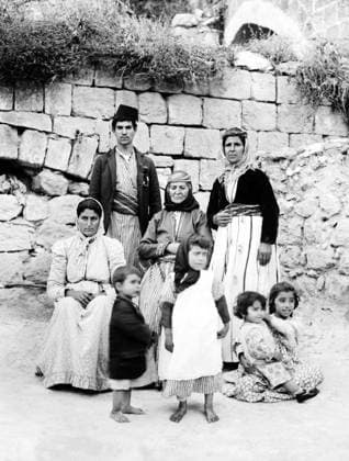 Palestine: A Palestinian family at Nazareth, c. 1915 Palestine (Arabic: ÙÙ Ø³Ø·ÙäÙÜŽ Filasá¹­Ä«n, Falasá¹­Ä«n, Filisá¹­Ä«n; Greek: Î Î±Î»Î±Î¹ÏƒÏ Î¯Î½Î·, PalaistinÄ ; Latin: Palaestina; Hebrew: ×¤×œ× ×ª×™× × Palestina) is a n ame given to the geographic region between the Mediterranean Sea and the Jordan River. The region is also known as the Land of Israel (Hebrew: ××¨×¥Ö¾×™× ×¨××œ Eretz-Yisra el), the Holy Land and the Southern Levant.<br ><br > In 1832 Palestine was conquered by Muhammad Ali s Egypt, but in 1840 Britain intervened and returned control of the Levant to the Ottomans in return for further capitulations. The end of the 19th century saw the beginning of Zionist immigration and the Revival of the Hebrew language. The mov Copyright: xxPicturesxFromxHistoryx