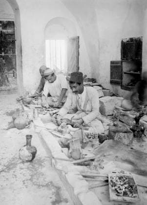 Palestine: Palestinian workers crafting mother of pearl, Jerusalem, c. 1910 Palestine (Arabic: ÙÙ Ø³Ø·ÙäÙÜŽ Filasá¹­Ä«n, Falasá¹­Ä«n, Filisá¹­Ä«n; Greek: Î Î±Î»Î±Î¹ÏƒÏ Î¯Î½Î·, PalaistinÄ ; Latin: Palaestina; Hebrew: ×¤×œ× ×ª×™× × Palestina) is a n ame given to the geographic region between the Mediterranean Sea and the Jordan River. The region is also known as the Land of Israel (Hebrew: ××¨×¥Ö¾×™× ×¨××œ Eretz-Yisra el), the Holy Land and the Southern Levant.<br ><br > In 1832 Palestine was conquered by Muhammad Ali s Egypt, but in 1840 Britain intervened and returned control of the Levant to the Ottomans in return for further capitulations. The end of the 19th century saw the beginning of Zionist immigration and the Revival of the H Copyright: xxPicturesxFromxHistoryx