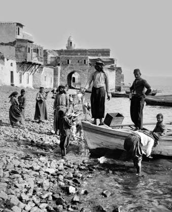 Palestine: Palestinian fishermen checking their nets by the shores of Lake Tiberias, Galilee, c. 1910 Palestine (Arabic: ÙÙ Ø³Ø·ÙäÙÜŽ Filasá¹­Ä«n, Falasá¹­Ä«n, Filisá¹­Ä«n; Greek: Î Î±Î»Î±Î¹ÏƒÏ Î¯Î½Î·, PalaistinÄ ; Latin: Palaestina; Hebrew: ×¤×œ× ×ª×™× × Palestina) is a name given to the geographic region between the Mediterranean Sea and the Jordan River. The region is also known as the Land of Israel (Hebrew: ××¨×¥Ö¾×™× ×¨××œ Eretz-Yisra el), the Holy Land and the Southern Levant.<br ><br > In 1832 Palestine was conquered by Muhammad Ali s Egypt, but in 1840 Britain intervened and returned control of the Levant to the Ottomans in return for further capitulations. The end of the 19th century saw the beginning of Zionist immigration Copyright: xxPicturesxFromxHistoryx
