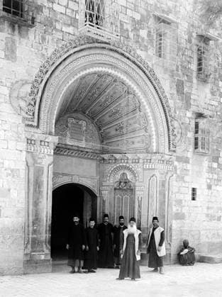 Palestine: Christian priests standing outside the entrance to the Armenian Convent, Jerusalem, c. 1910 Palestine (Arabic: ÙÙ Ø³Ø·ÙäÙÜŽ Filasá¹­Ä«n, Falasá¹­Ä«n, Filisá¹­Ä«n; Greek: Î Î±Î»Î±Î¹ÏƒÏ Î¯Î½Î·, PalaistinÄ ; Latin: Palaestina; Hebrew: ×¤×œ× ×ª×™× × Palestina) is a n ame given to the geographic region between the Mediterranean Sea and the Jordan River. The region is also known as the Land of Israel (Hebrew: ××¨×¥Ö¾×™× ×¨××œ Eretz-Yisra el), the Holy Land and the Southern Levant.<br ><br > In 1832 Palestine was conquered by Muhammad Ali s Egypt, but in 1840 Britain intervened and returned control of the Levant to the Ottomans in return for further capitulations. The end of the 19th century saw the beginning of Zionist immigrati Copyright: xxPicturesxFromxHistoryx