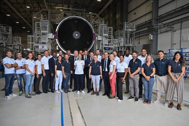 Emmanuel Macron Visits Ariane 6 Mounting Area - Guiana Family photo. French President Emmanuel Macron visits Ariane 6 mounting area on March 26, 2024, as part of Macron s two-day visit to the French overseas department of Guiana. Photo by Jacques Witt Pool ABACAPRESS.COM Kourou French Guiana  Copyright: xPool ABACAx