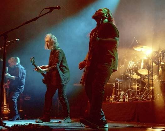 Concert in Oberhausen FOR EDITORIAL PURPOSES ONLY EDITORIAL USE ONLY p New Model Army played on 26 03 2024 in the sold-out Turbinenhalle in Oberhausen Unbroken Tour 2024, singer Justin Sullivan, bassist Ceri Monger Kerstin Gohl FUNKE Foto Services p LOK Deutschland Nordrhein Westfalen Oberhausen Copyright KerstinxGohl Copyright: KerstinxGohl doc7uqacu8ydyx1j0zjr9fo ,EDITORIAL USE ONLY Copyright: KerstinxGohl