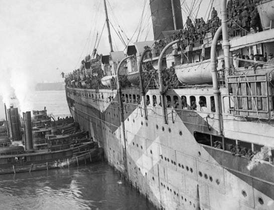 WWI: TROOPSHIP, 1919. The troopship SS Stockholm arriving in New York Harbor with one thousand members of the 369th Infantry Regiment. Photograph, February 1919.  Copyright: xGRANGERx xGRANGERx 0528292