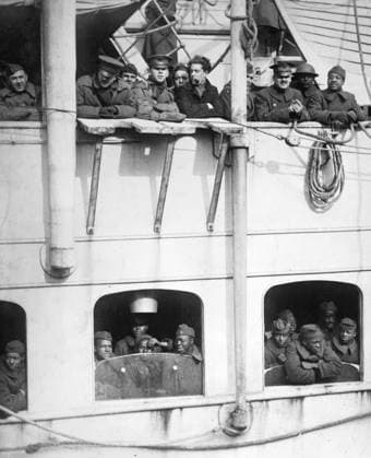 WWI: HOMECOMING, 1919. Troops of the 369th Infantry Regiment (formerly the 15th Infantry New York National Guard) returning home aboard the SS France. Photograph, 1919.  Copyright: xGRANGERx xGRANGERx 0528294