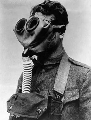 WWI: GAS MASK, 1918. A soldier wearing a gas mask. Photograph, 1918.  Copyright: xGRANGERx xGRANGERx 0528944