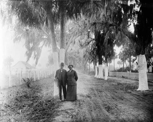 BOOKER T. WASHINGTON (1856-1915). American educator. With Mary McLeod Bethune in Daytona, Florida. Photograph, c1912.  Copyright: xGRANGERx xGRANGERx 0622065