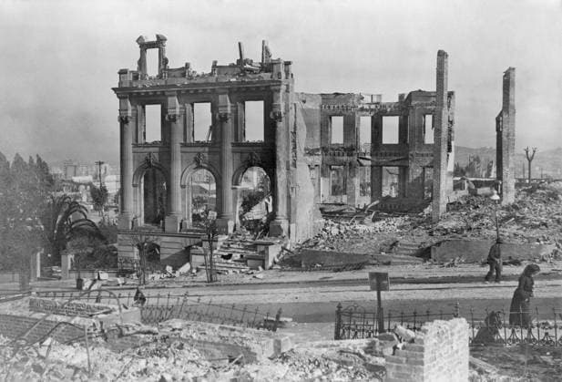 SAN FRANCISCO EARTHQUAKE. Ruins of a building in San Francisco, following the earthquake of 18 April 1906. Photograph by Arnold Genthe, 1906.  Copyright: xGRANGERx xGRANGERx 0636929