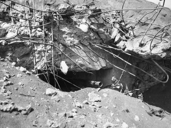 WWII: IWO JIMA, 1945. A Japanese gun emplacement defending Iwo Jima, shielded from American naval bombardment by a reinforced concrete bunker. Photograph from the United States Marine Corps, 1945.  Copyright: xGRANGERx xGRANGERx 0644866