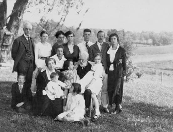 ALEXANDER GRAHAM BELL (1847-1922). American (Scottish-born) teacher and inventor. Bell with his wife, children, and several grandchildren at Gilbert Grosvenor s country estate Wild Acres in Bethesda, Maryland. Photograph, c1916.  Copyright: xGRANGERx xGRANGERx 0651424