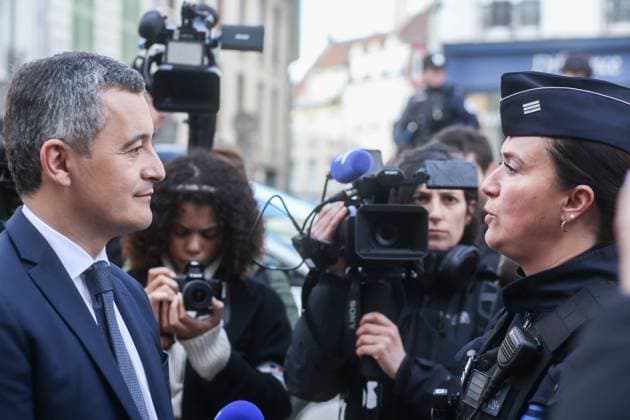 News Themen der Woche KW13 News Bilder des Tages DÃ placement de M. GÃ rald DARMANIN ministre de l™IntÃ rieur et des Outre-mer Ã la CathÃ drale Saint-Maclou de Pontoise en presence de StÃ phanie VON EUW Maire de pontoise et Philippe Court, PrÃ fet du Val-d Oise Echanges avec les forces de l™ordre mobilisÃ es dans le cadre de la sÃ curisation des lieux de cultes chrÃ tiens lors des fÃªtes de Paques - PHOTO : FRANCK DEJARDIN PANORAMIC Visit by GÃ rald DARMANIN, Minister for the Interior and Overseas France, to Saint-Maclou Cathedral in Pontoise, in the presence of StÃ phanie VON EUW, Mayor of Pontoise, and Philippe Court, Prefect of Val-d Oise Discussions with the police forces involved in securing Christian places of worship during the Easter festivities NEWS : Visite du ministre de 
