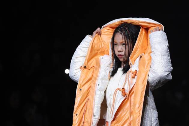 Entertainment Themen der Woche KW13 BEIJING, CHINA - MARCH 31: A child model walks the runway at the YYWR collection show by designer Xu Jia on day nine of China Fashion Week A W 2024 at 751D Park on March 31, 2024 in Beijing, China.  Copyright: xChinaxNewsxServicex 111488479373