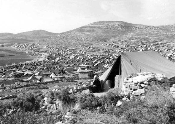 Israel Palestine: Palestinian refugees driven from their homes by Israeli forces shelter at Fawwar, near Al-Khalil Hebron, 1948 The 1948 Palestinian exodus, known in Arabic as the Nakba (Arabic: ØßÙ ÙÜÙƒØ¨Ø Ž, an-Nakbah, lit. catastrophe ), occurred when more than 700,000 Palestinian Arabs fled or were expelled from their homes, during the 1947 1948 Civil War in Mandatory Palestine and the 1948 Arab Israeli War.<br ><br > The exact number of refugees is a matter of dispute, but around 80 percent of the Arab inhabitants of what became Israel (50 percent of the Arab total of Mandatory Palestine) left or were expelled from their homes.<br ><br > Later in the war, Palestinians were forcibly expelled as part of Plan Dalet in a poli Copyright: xxPicturesxFromxHistoryx