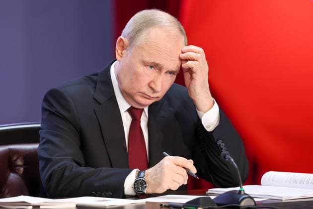 News Themen der Woche KW14 News Bilder des Tages RUSSIA, MOSCOW - APRIL 2, 2024: Russia s President Vladimir Putin attends the annual extended meeting of the Russian Interior Ministry Board to summarize the results of the work of internal affair authorities in 2023. Pavel Bednyakov POOL TASS  68702805