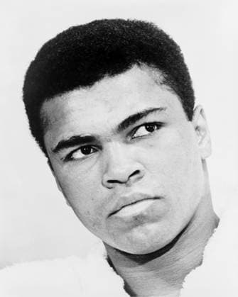 USA: Muhammad Ali (1942 - 2016) Heavyweight Champion of the World three times between 1964 and 1979, anti Vietnam War activist, Civil Rights campaigner and Humanitarian, in 1967 Muhammad Ali (born Cassius Marcellus Clay Jr., 17 January 1942 - 3 June 2016) was an American boxer who was the Heavyweight Champion of the World three times between 1964 and 1979.<br ><br > An early anti Vietnam War activist, Ali refused the draft and memorably commented: They never called me nigger, they never lynched me, they didn t put no dogs on me, they didn t rob me of my nationality, rape and kill my mother and father. ... Shoot them for what? How can I shoot them poor people? Just take me to jail . Copyright: xIraxRosenbergxPicturesxFromxHistoryx